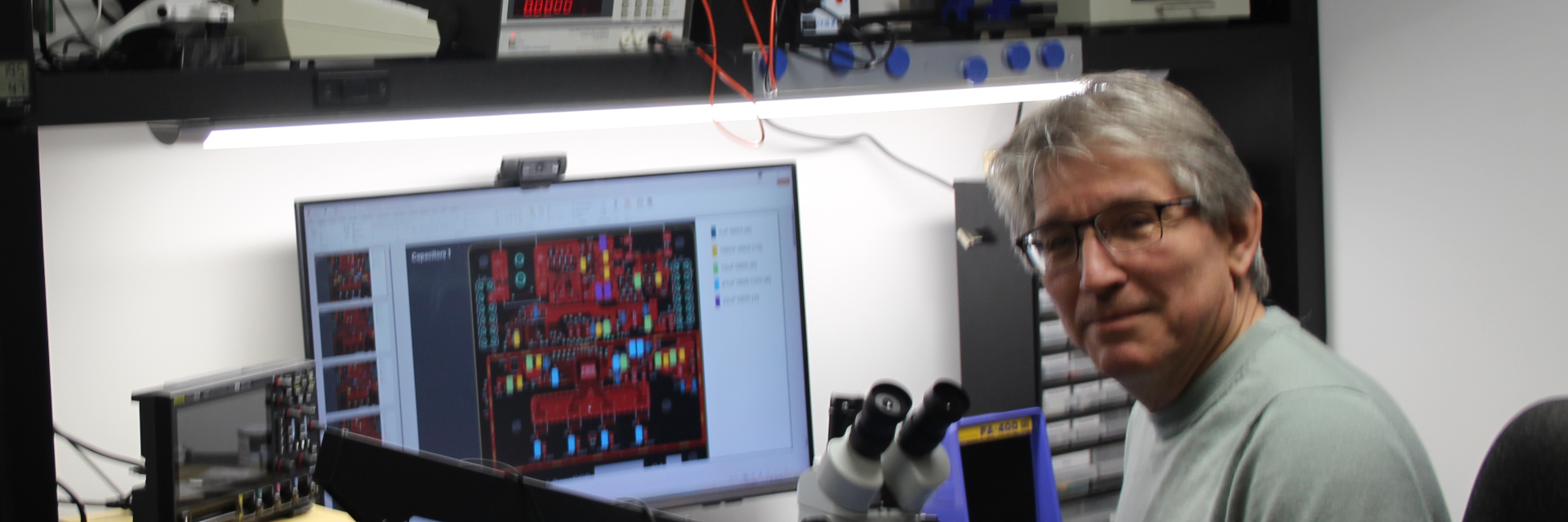 Marc Bax in electronics lab